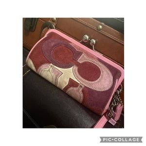 Vintage Coach Kiss-lock Suede Wristlet Clutch